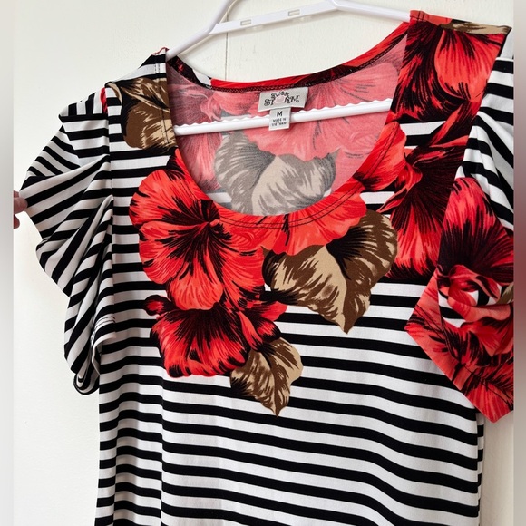 🎉4/30$🎉 Sweet Storm Stripe & Floral Mini Dress - Size M - Picture 3 of 5